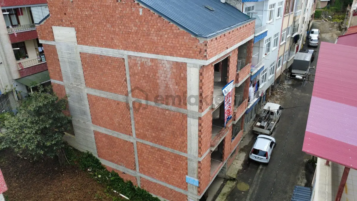 Trabzon'da Satılık Karkas Bina - 25