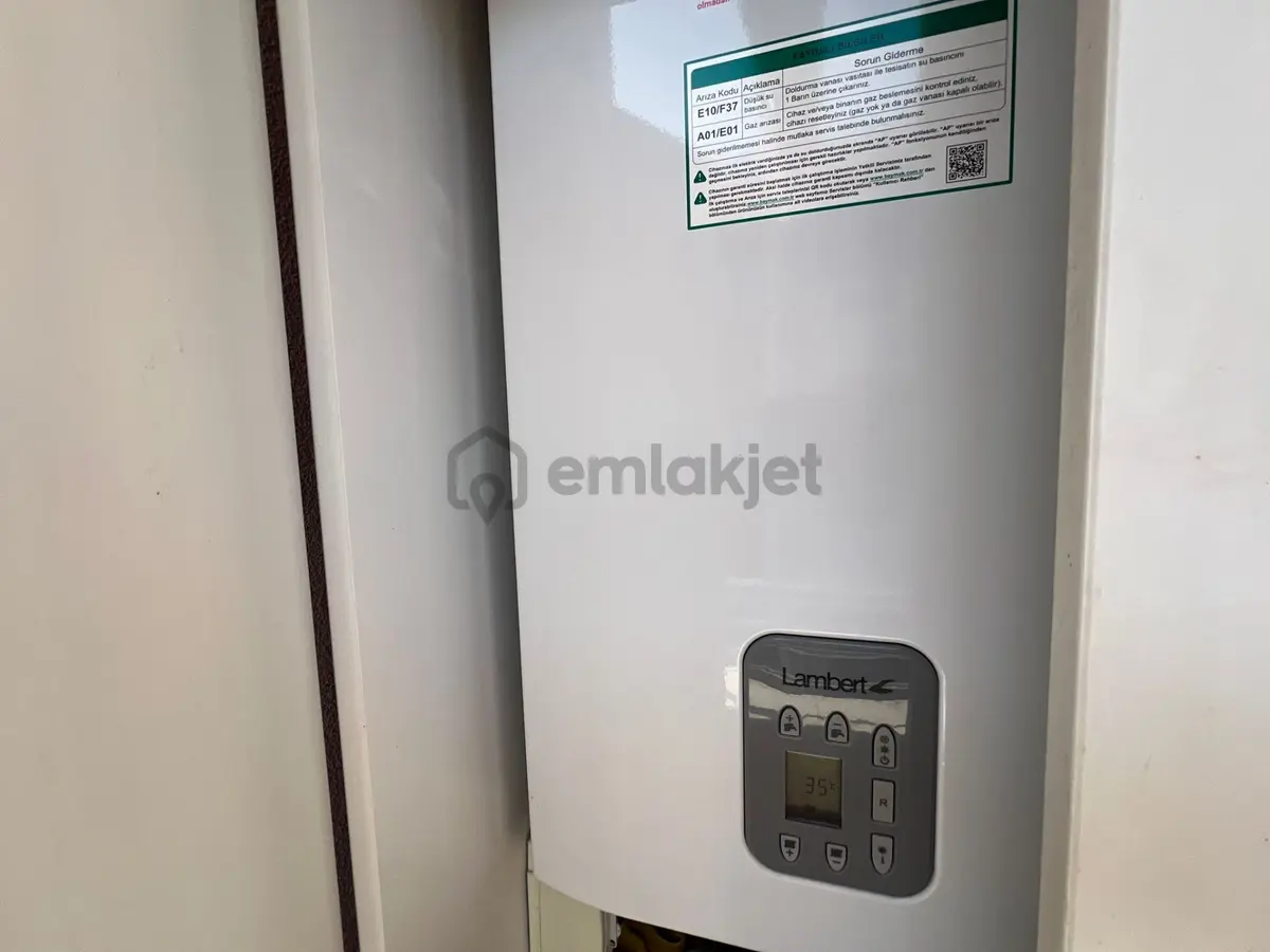 Çok Acil Satılık...mutfak Ayrı 2+1 & Çift Balkon & Çift Vc - 9