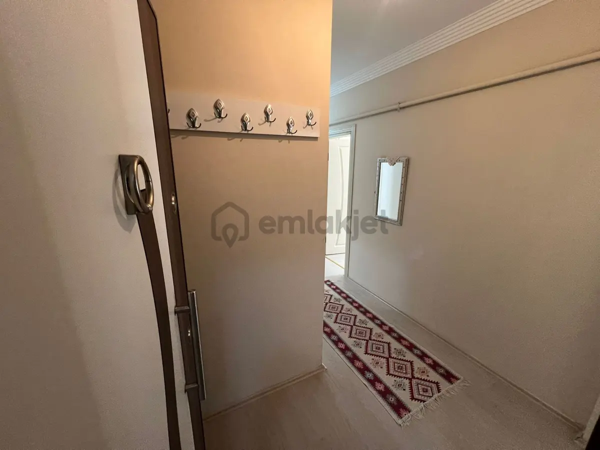 Çok Acil Satılık...mutfak Ayrı 2+1 & Çift Balkon & Çift Vc - 11