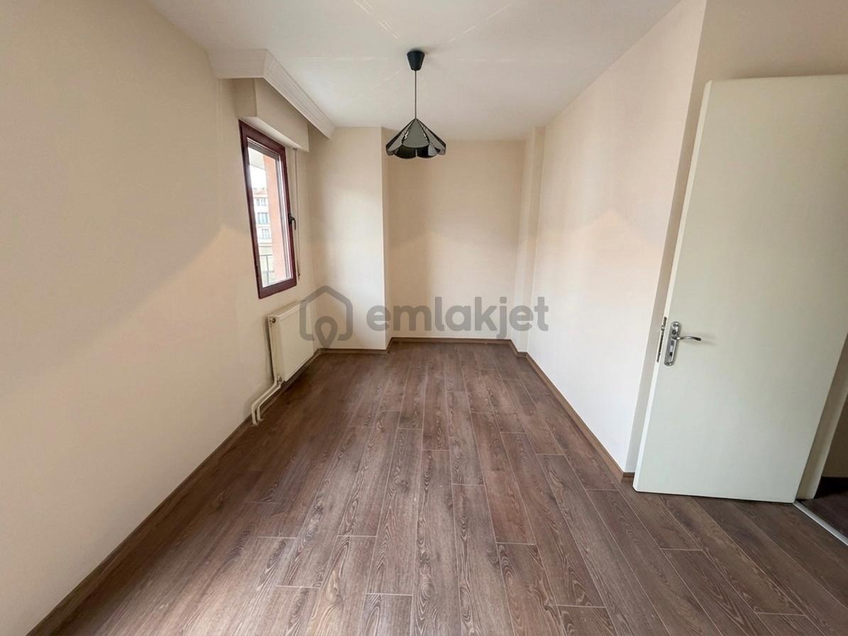 Turyap'tan Korutürkte Kapalı Havuzlu Lüks 3+2 Tripleks Villa - 27