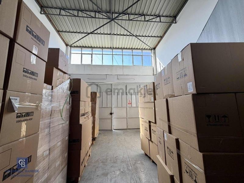 Çiğli Ege Sanayi Sitesinde Batar Katlı Kiralık Depo - 13