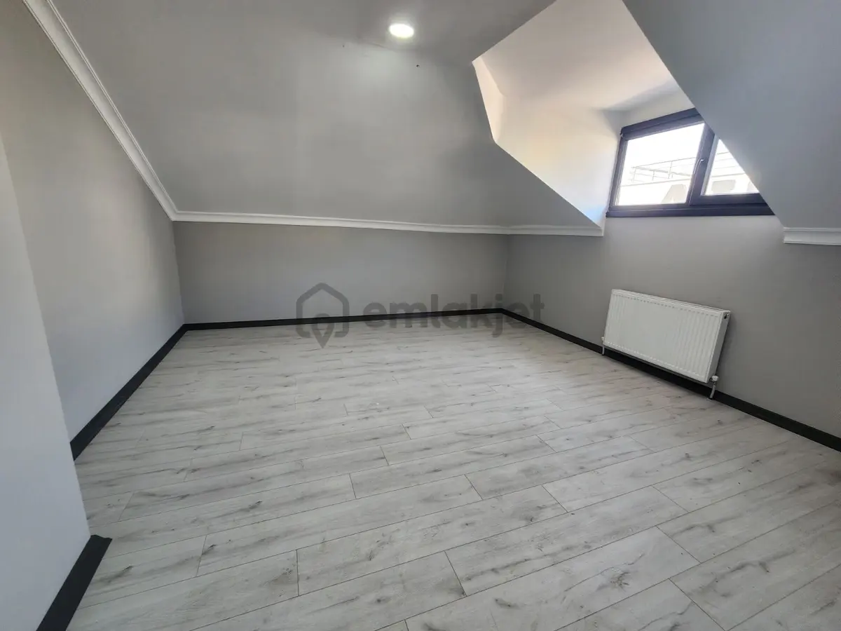 Satılık 4+2 Ön Cephe Göl Manzaralı Dubleks Daire - 20
