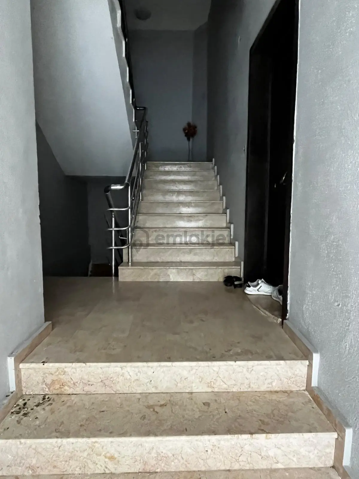 Kuşadası Davutlar Mahallesinde Satılık 2+1 Daire - 8