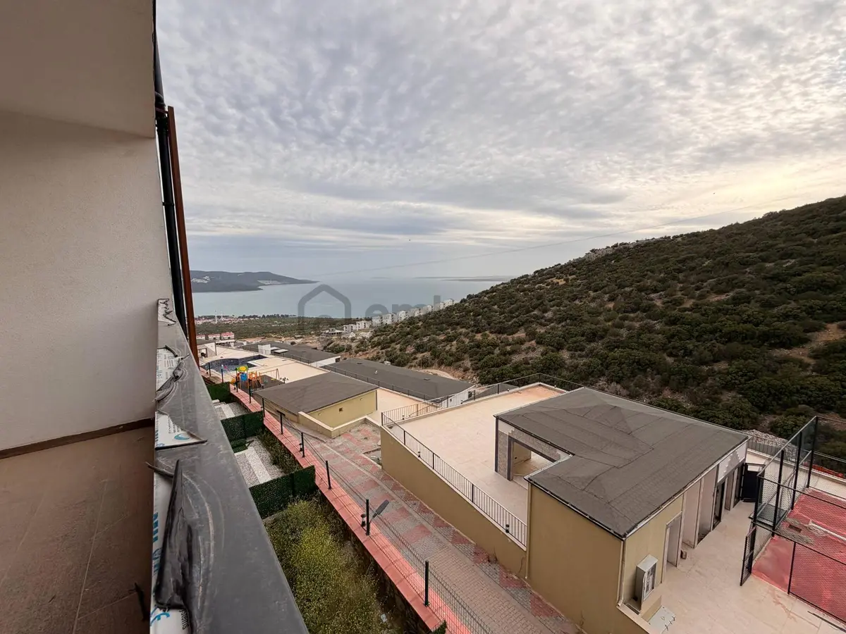 Deniz Ve Doğa Manzaralı Ön Cephe Satılık Daire - 8
