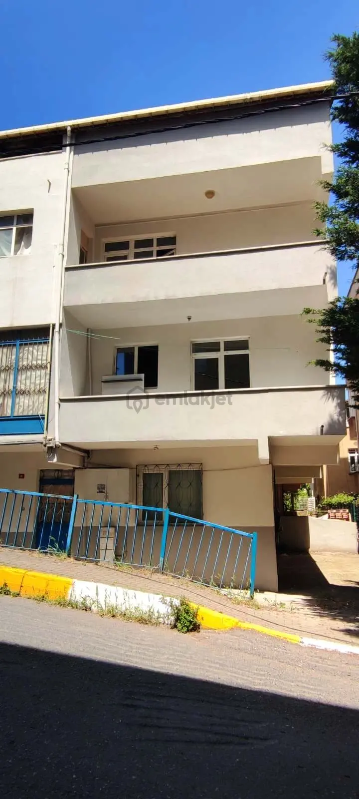 Pendik Sülüntepe Ulaşımı Kolay Geniş Balkonlu 2+0 Kiralık