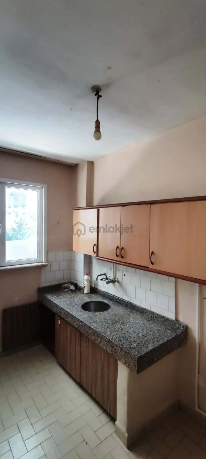Pendik Sülüntepe Ulaşımı Kolay Geniş Balkonlu 2+0 Kiralık - 7