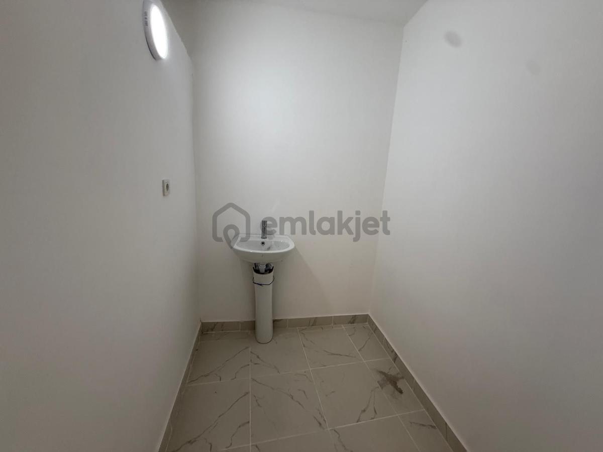 Trabzon'da Kiralık Depolu Dükkan - 33