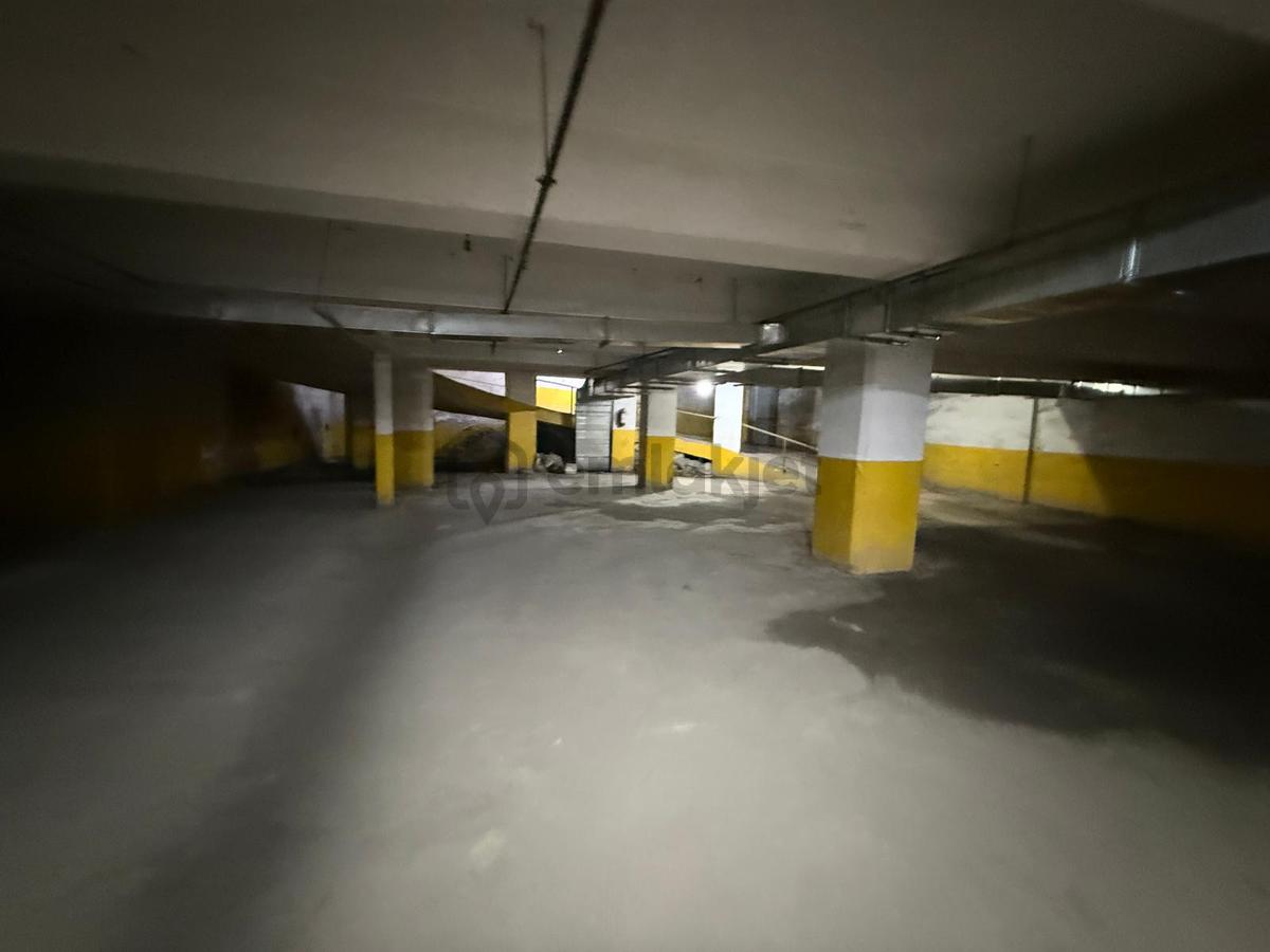 Trabzon Meydan'da Satılık Otopark - 10