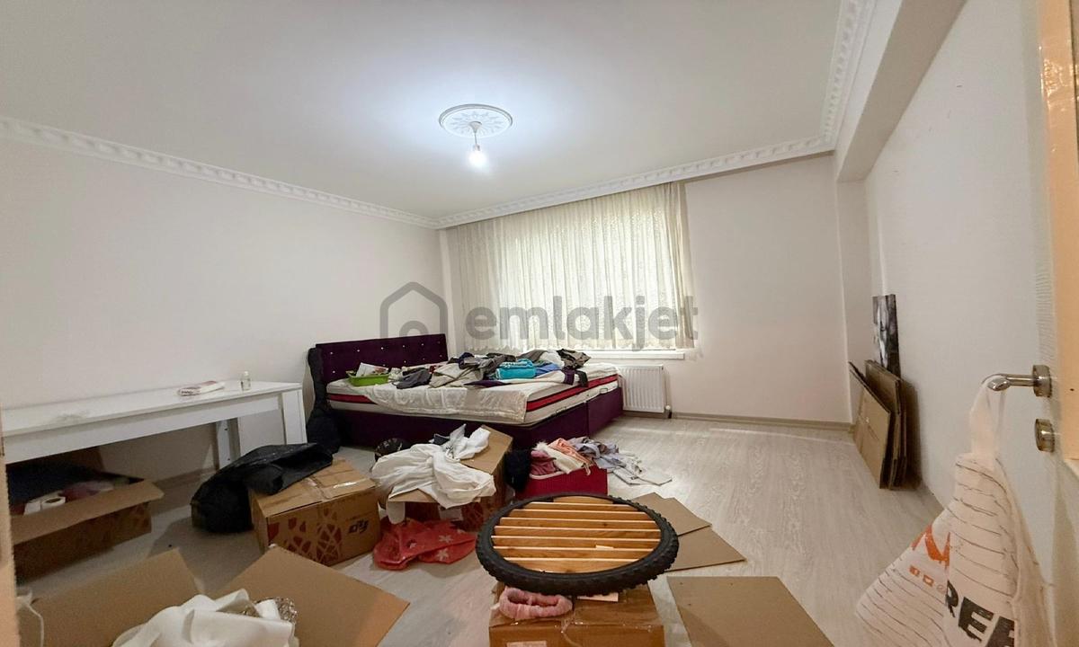 Özgürlük Caddesinde Asansörlü Yeni Bina Ebevyn Banyolu Boş Daire - 9