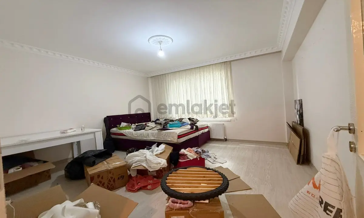 Özgürlük Caddesinde Asansörlü Yeni Bina Ebevyn Banyolu Boş Daire - 14