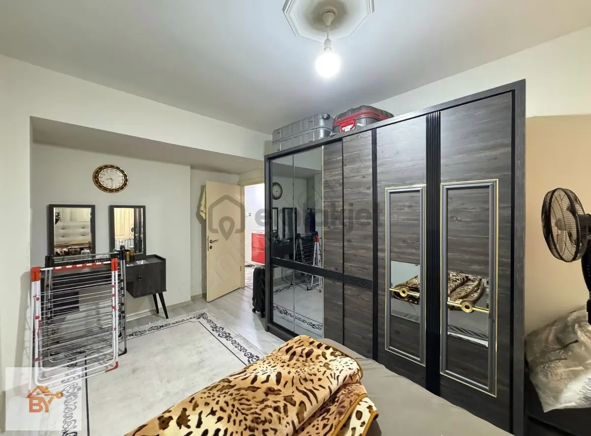 Küçükçekmece Gültepe Mah 2+1 Yapılı Satılık 1.kat - 20