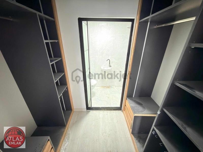 Atlas'tan Site İçerisinde Güneycephe Çift Asansör Genişbalkon - 21