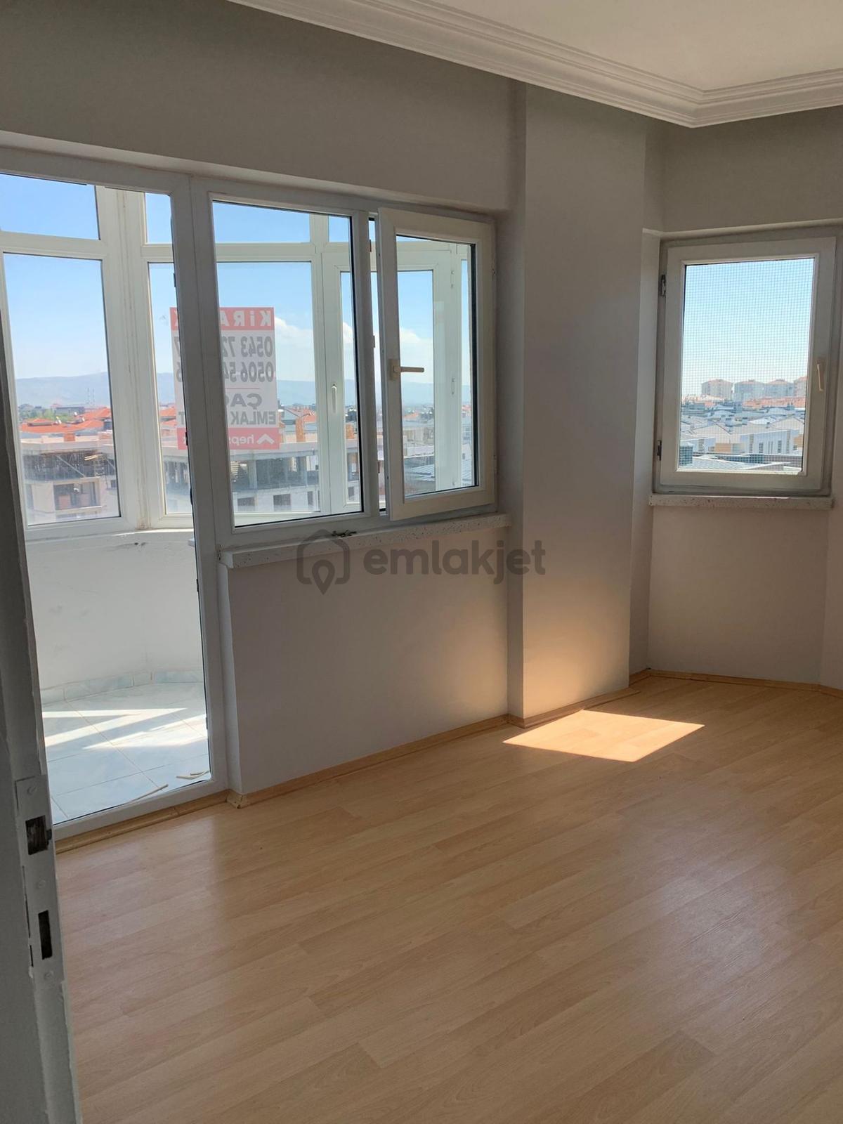 Batıkent Mah. Tunakent Sitesinde 3+1 Geniş Daire - 22