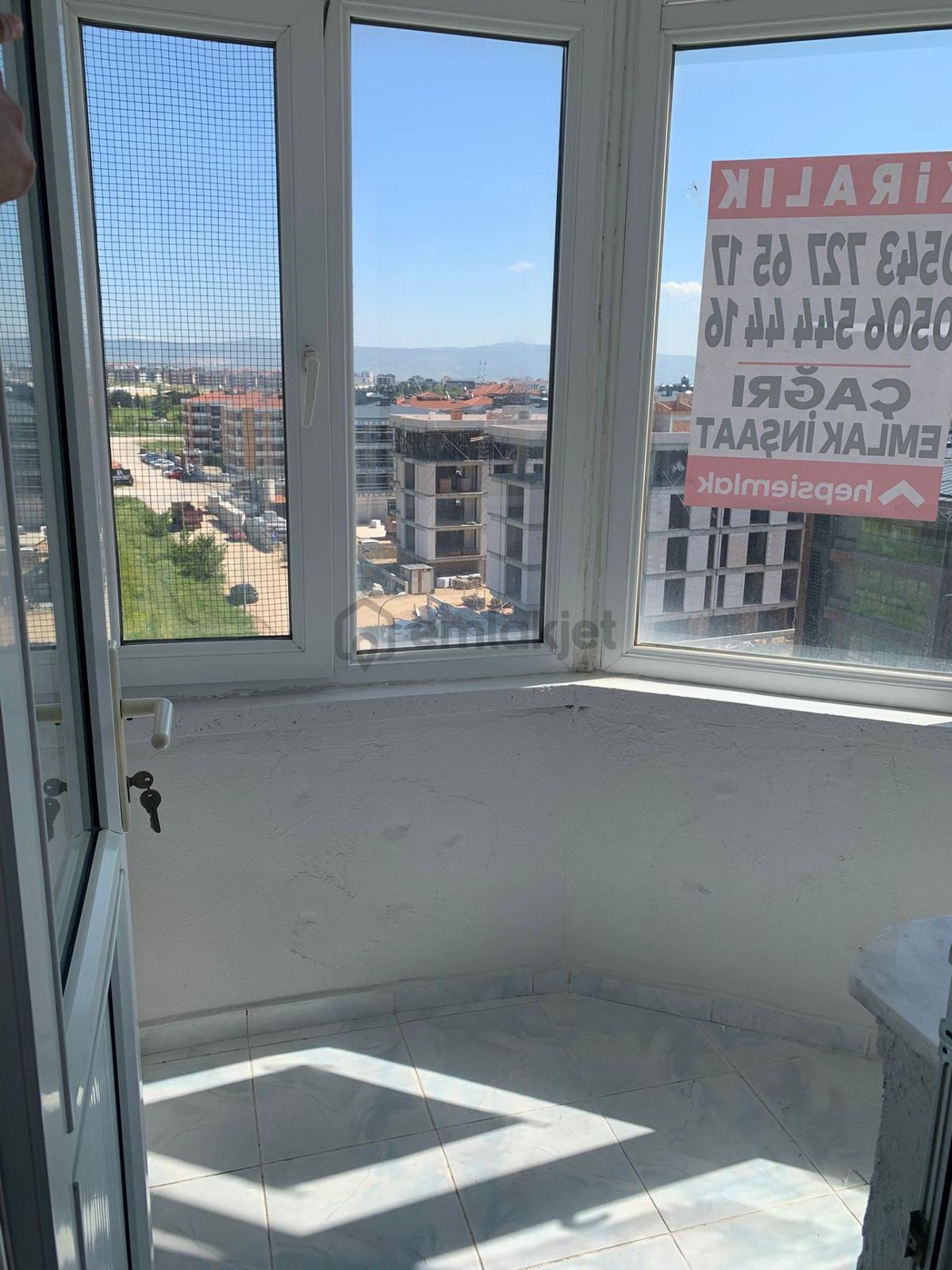 Batıkent Mah. Tunakent Sitesinde 3+1 Geniş Daire - 23