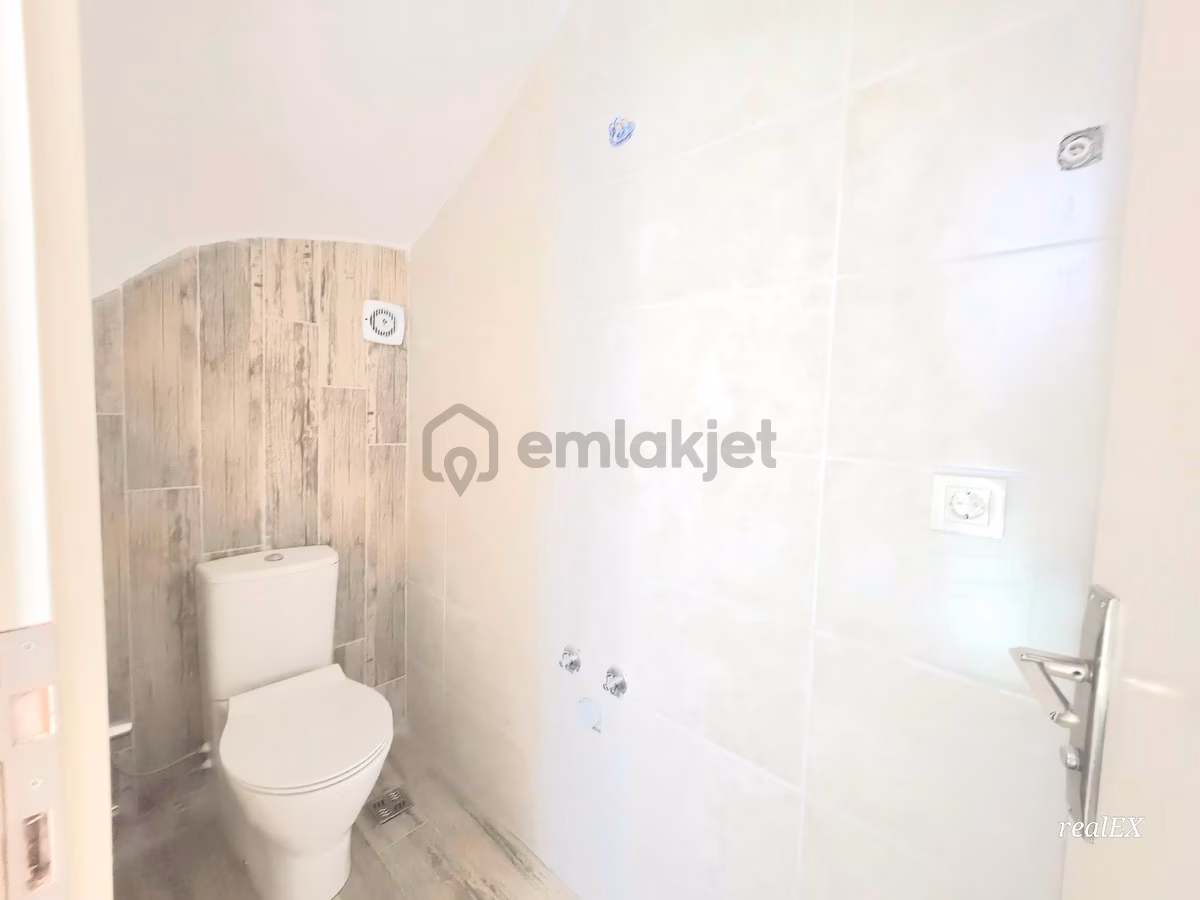 Özdere Çukuraltı Merkezde Geniş Odalı 3+1 Villa - 24