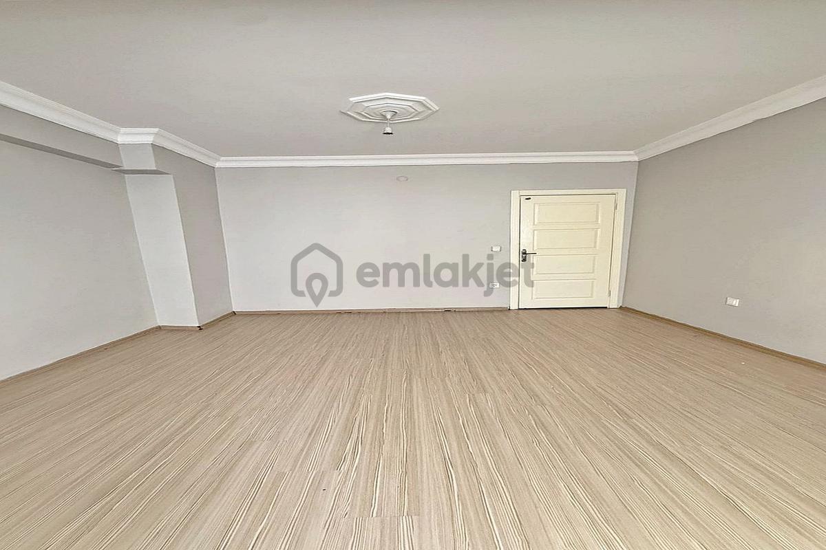Bahçeşehir'in Dibinde Satılık 2+1 Ara Kat Daire - 14