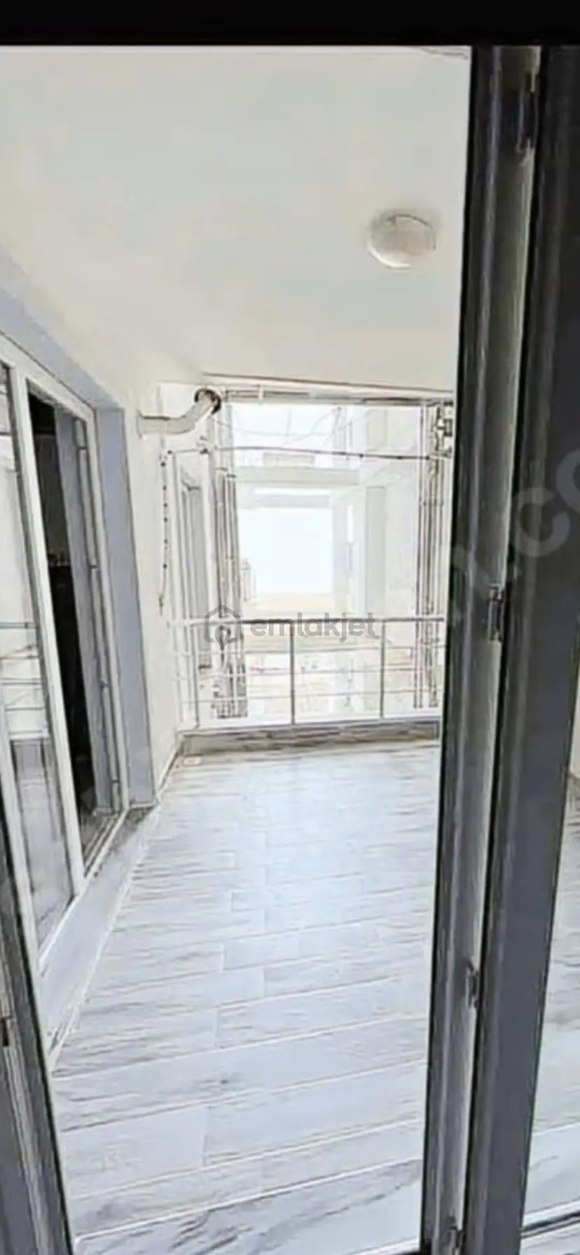 Şerefiye Mahallesinde Kiralık Geniş 2+1 Daire - 4
