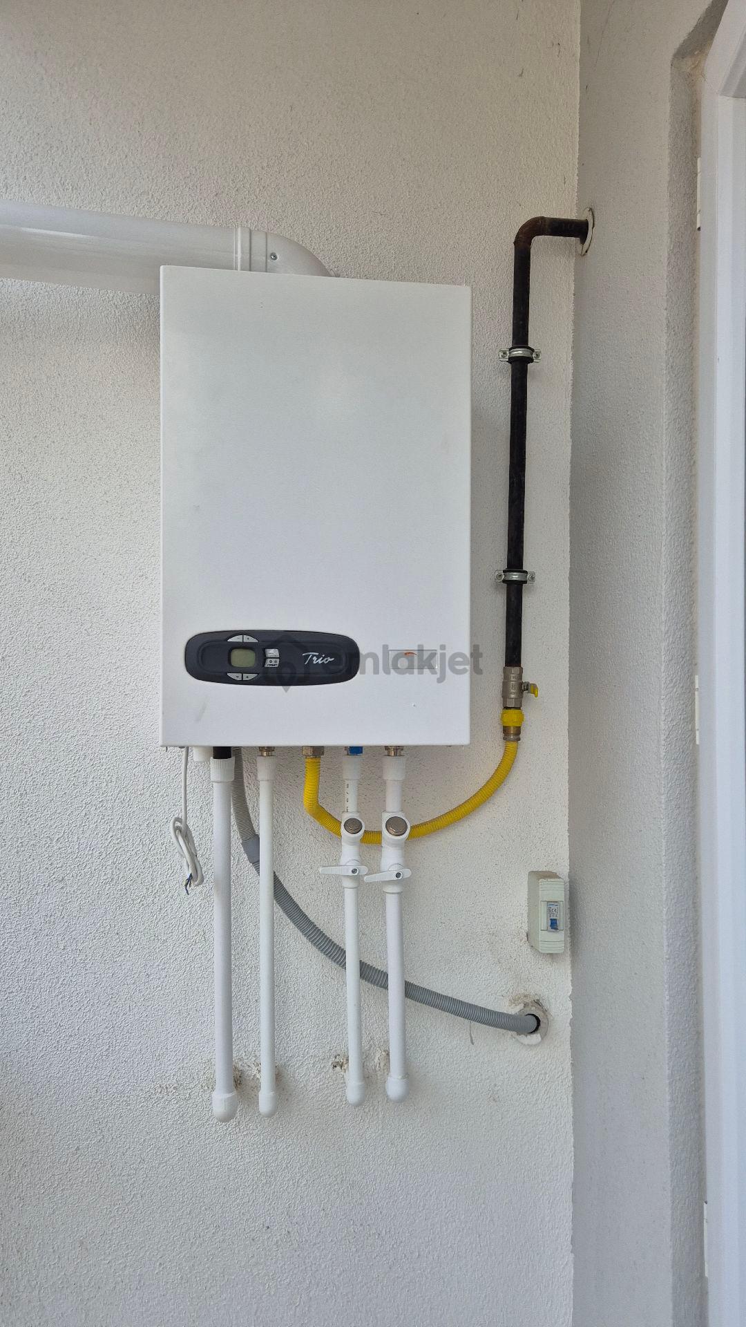 Cumhuriyet Mah.kiralık 1+1 - 22