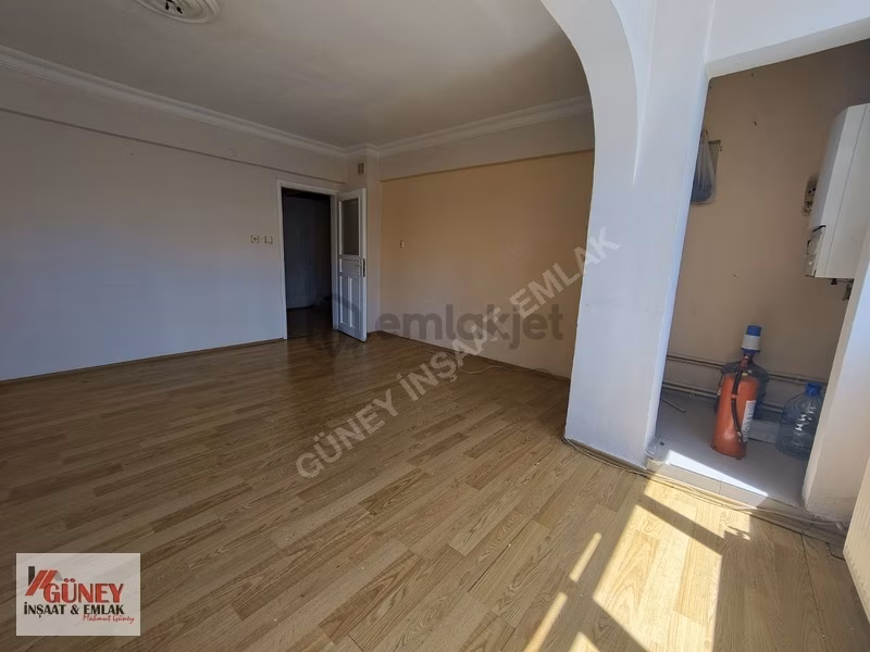 Güneyden Metroya 10 Dakika Yürüme 2+1.90m2 Daire - 3