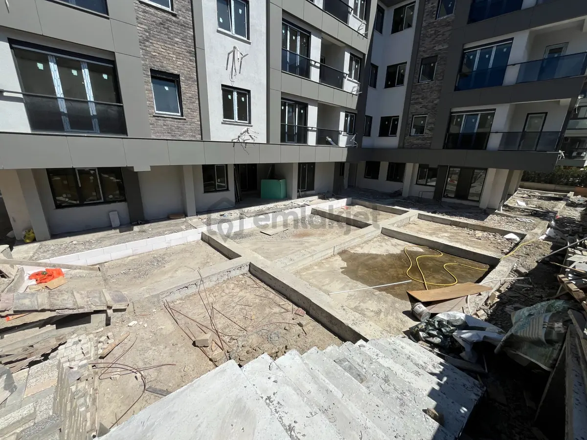 Üsküdar Barbaros'ta Eylül İlk Hafta Oturuma Hazır Sıfır 2+1 - 5