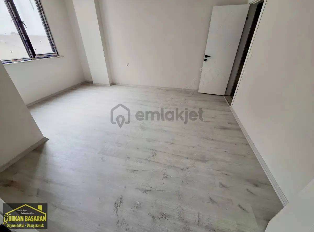 Anacadde Üzeri Satılık 3+1 Arakat - 3