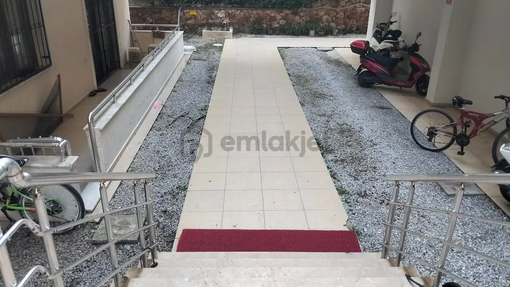 Ayvalık Sarımsaklı Asansörlü Satılık 2+1 Temiz Daire - 29