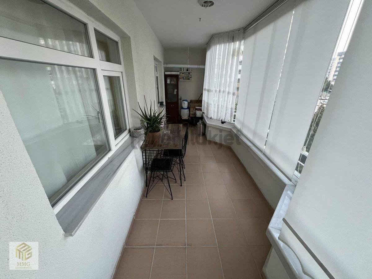 Ata Mah.'de Site İçerisinde Cadde Üzeri Manzaralı Ara Kat Daire - 11