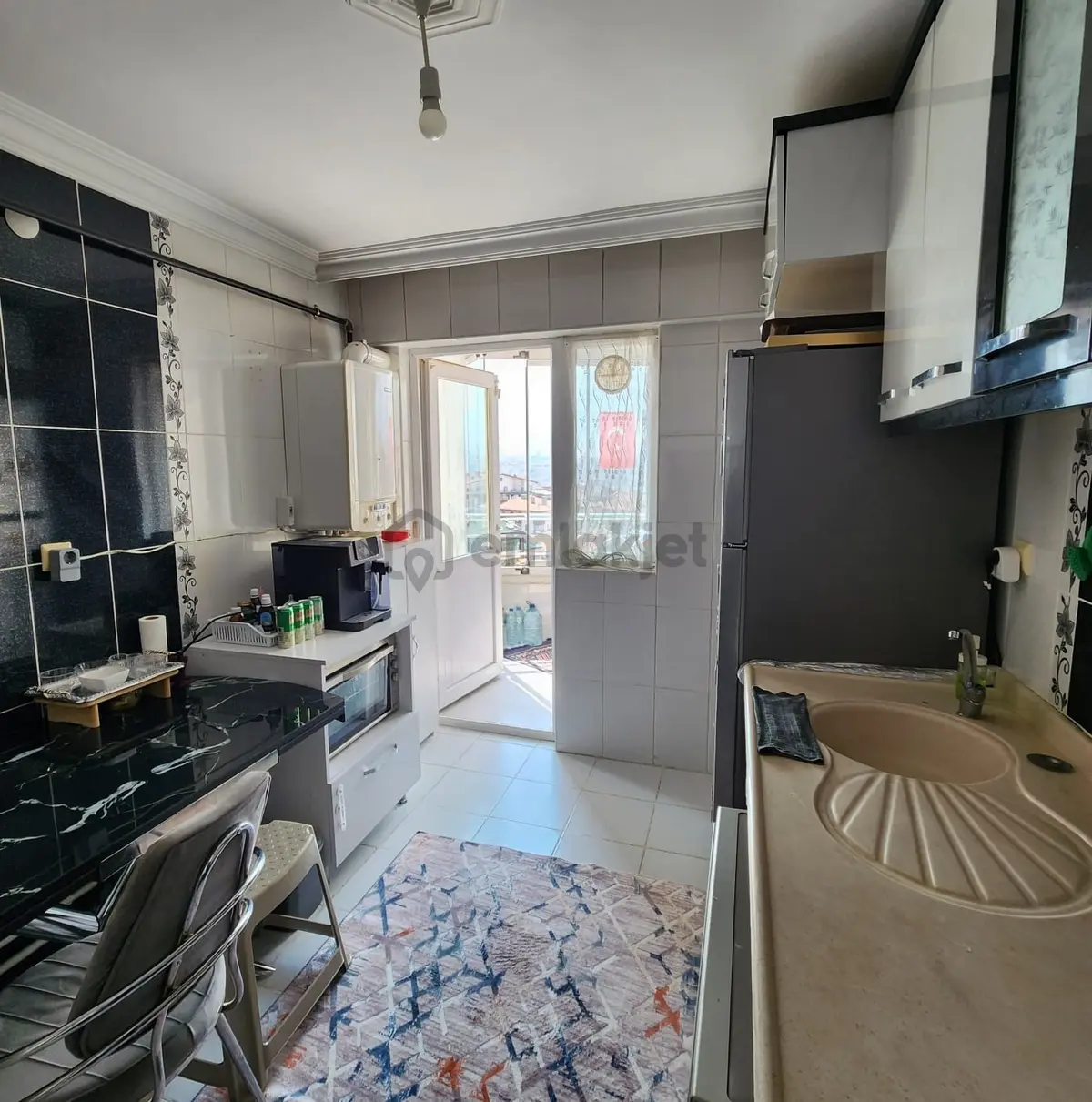 Akdere Dereboyu Cadde Üzeri Asansörlü 3+1 Satılık - 24