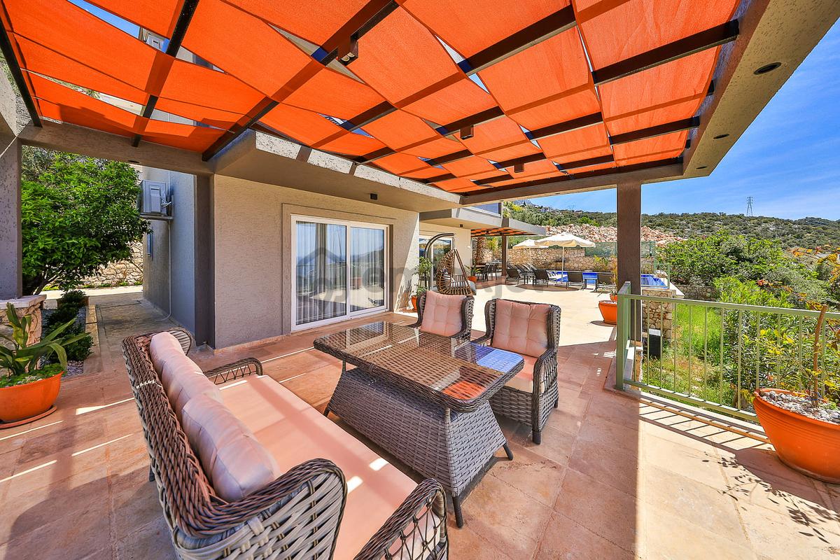Kaş Kalkan'da Sonsuzluk Havuzlu 4+1 Lüks Villa - 13