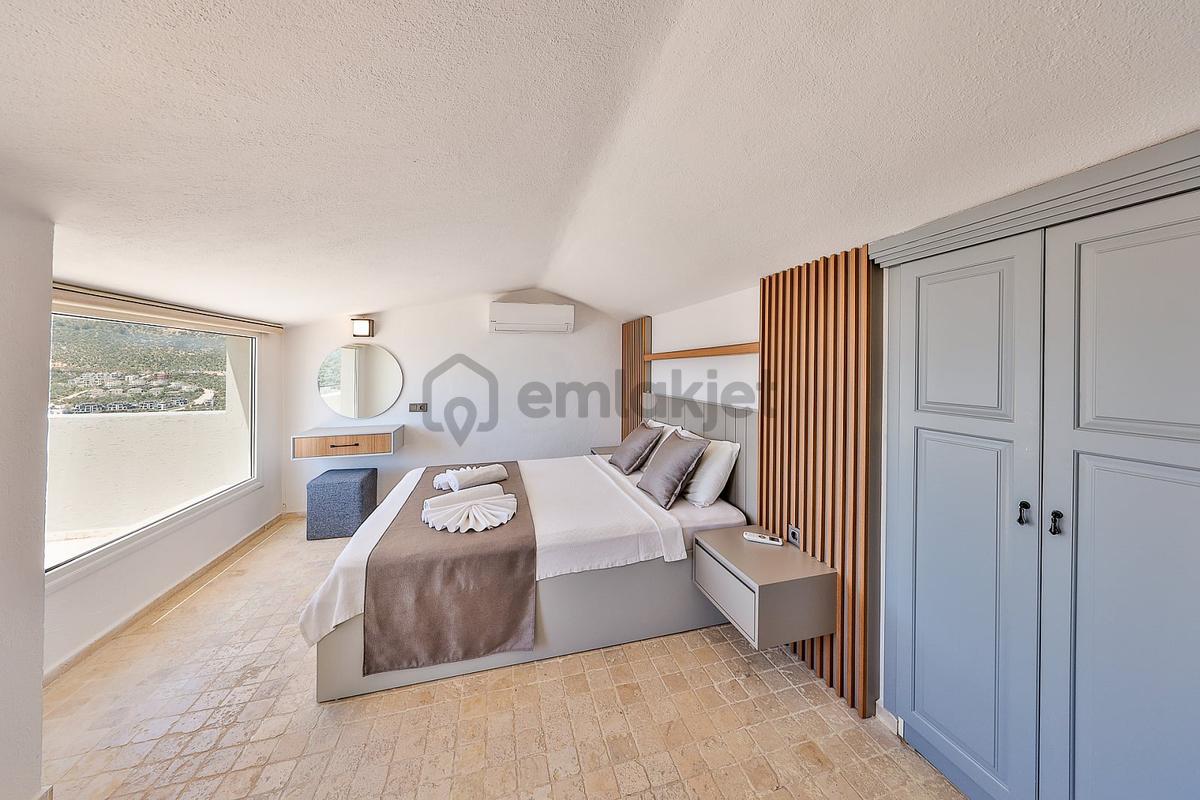 Kaş Kalkan'da Sonsuzluk Havuzlu 4+1 Lüks Villa - 25