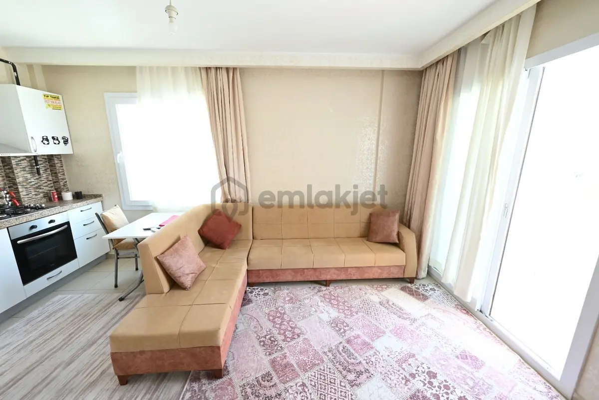 Üstünkent'ten 34. Cadde Üzerinde Satılık Full Eşyalı 1+1 Daire - 19