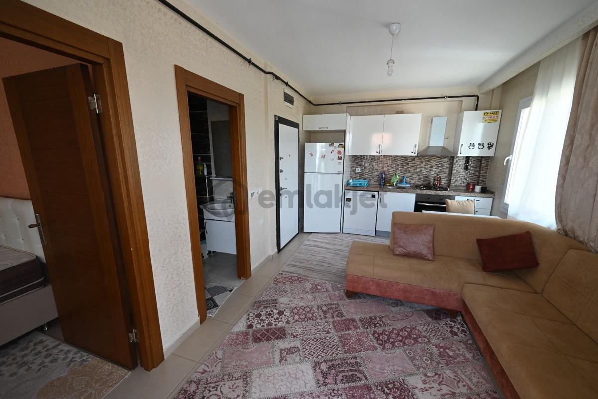 Üstünkent'ten 34. Cadde Üzerinde Satılık Full Eşyalı 1+1 Daire - 6