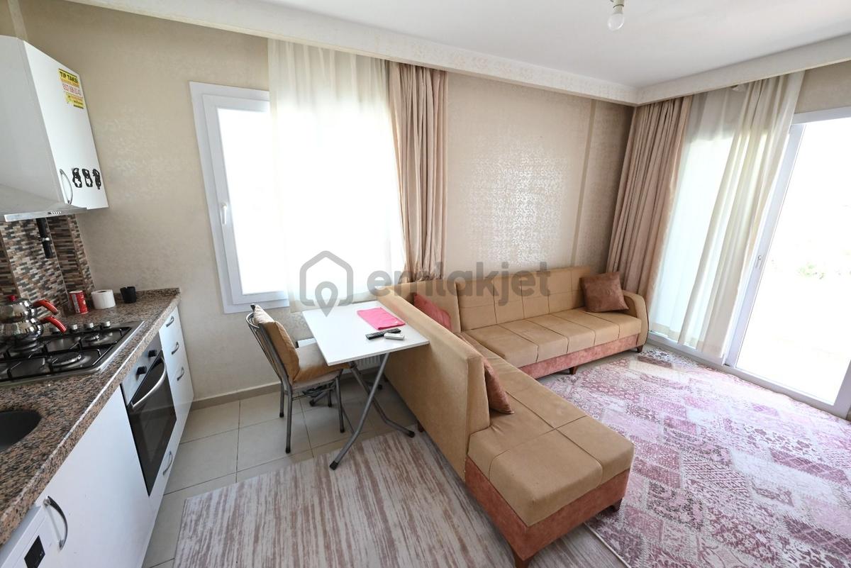 Üstünkent'ten 34. Cadde Üzerinde Satılık Full Eşyalı 1+1 Daire - 9