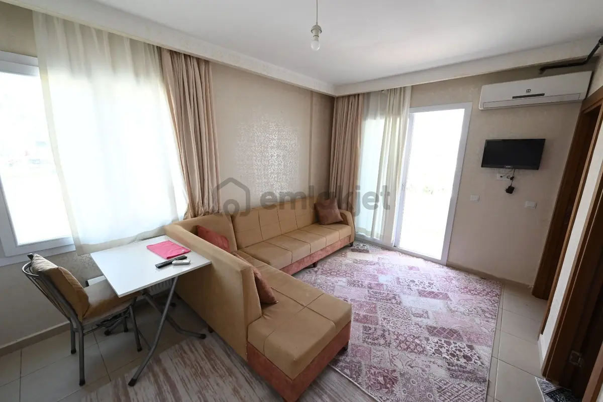 Üstünkent'ten 34. Cadde Üzerinde Satılık Full Eşyalı 1+1 Daire - 10