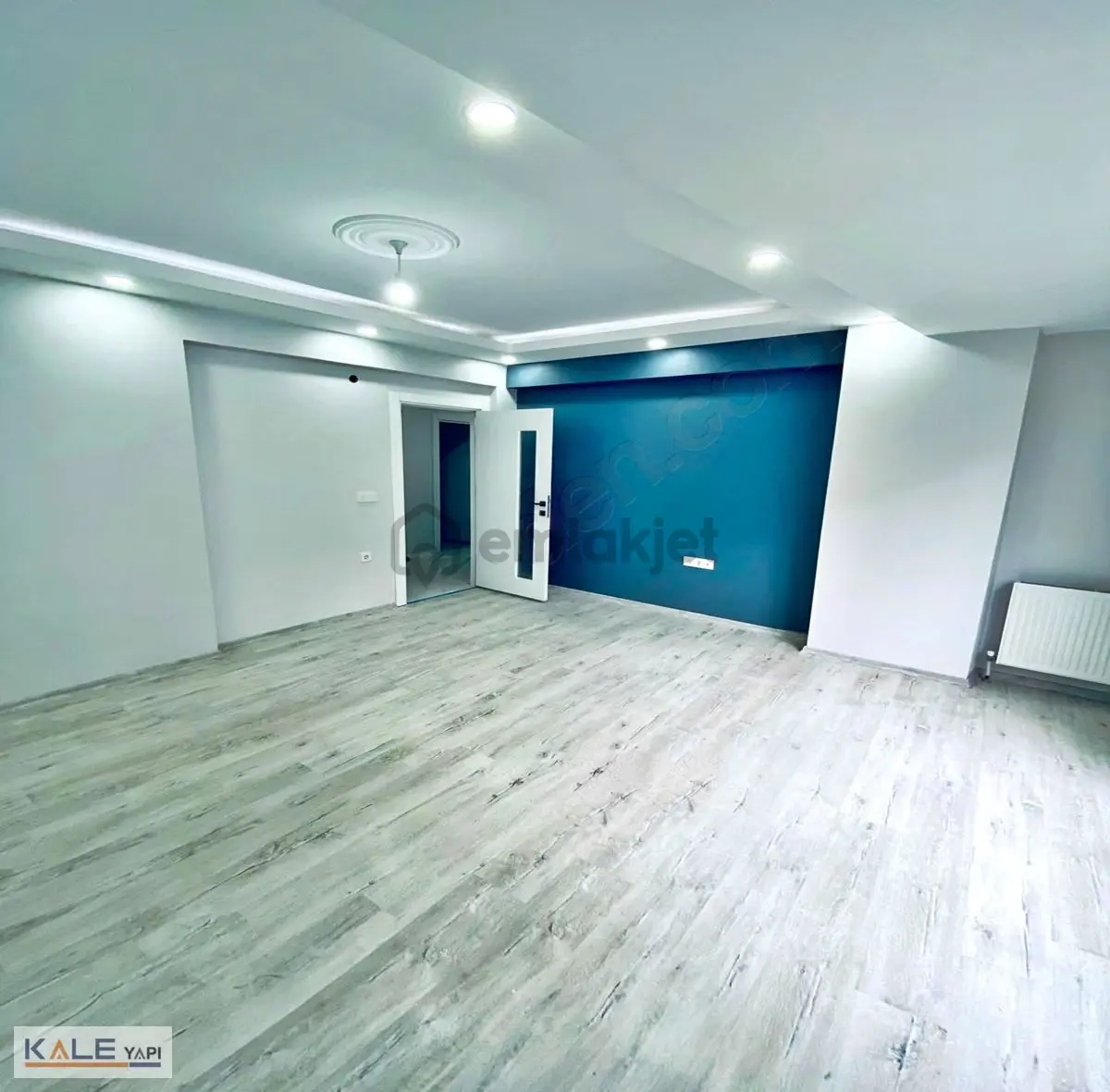 Bahçeşehir Lokasyonlu Tek Daire Üzeri 3+1 Satılık Daire - 34