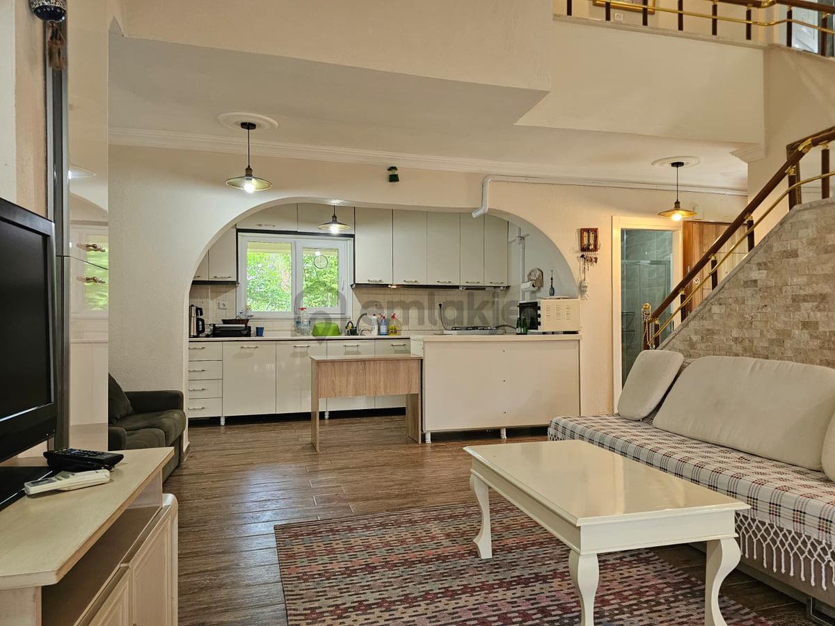Burhaniye'de Denize Sıfır Sitede Satılık Müstakil 3+1 Villa - 9