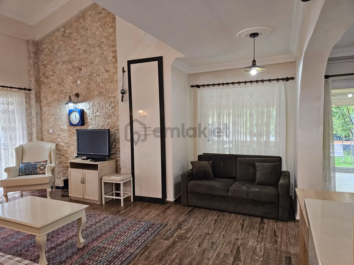 Burhaniye'de Denize Sıfır Sitede Satılık Müstakil 3+1 Villa - 7
