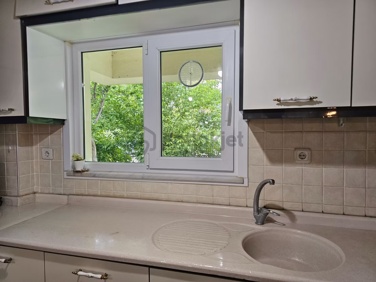Burhaniye'de Denize Sıfır Sitede Satılık Müstakil 3+1 Villa - 4