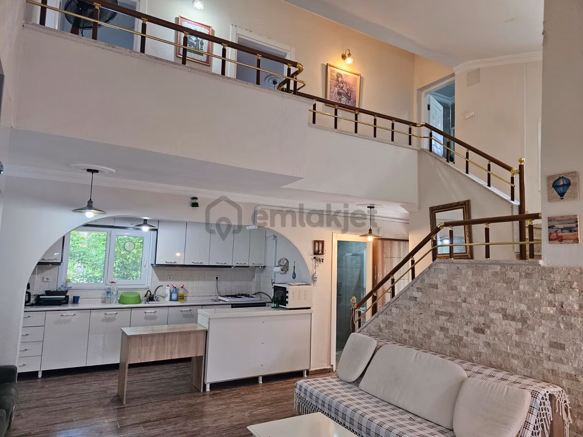 Burhaniye'de Denize Sıfır Sitede Satılık Müstakil 3+1 Villa - 15