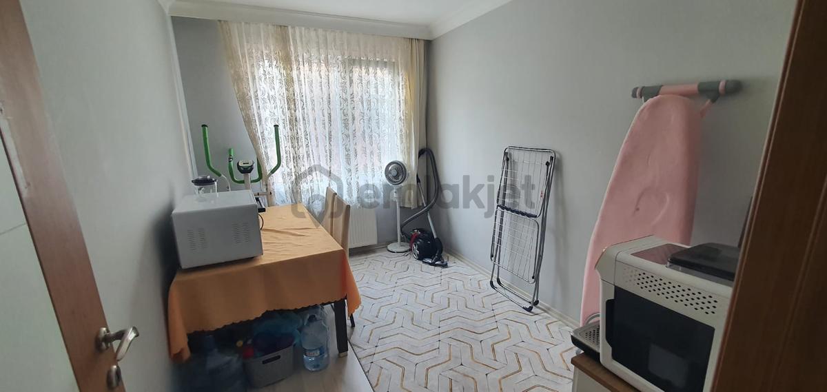 Bahçelievler Yenibosna'da Satılık 2+1 80m² Daire - 11