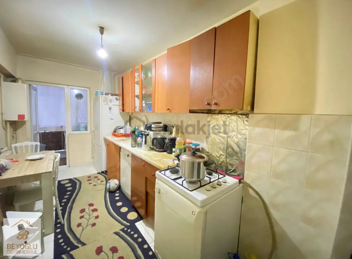 Beyoğlu'ndan Kat Konumunda Y.giriş Güney Cephe Satılık 3+1 - 23