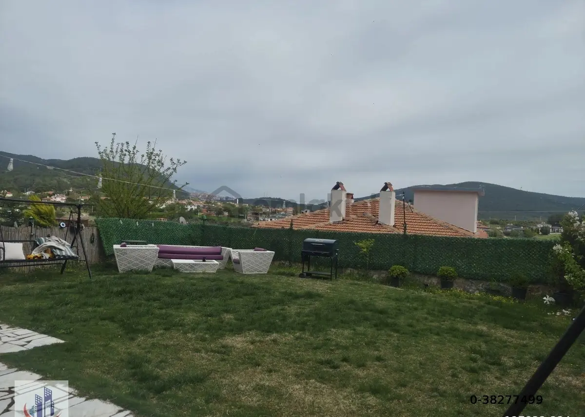 Akçaova Merkezde Ormana Sıfır Villa - 13