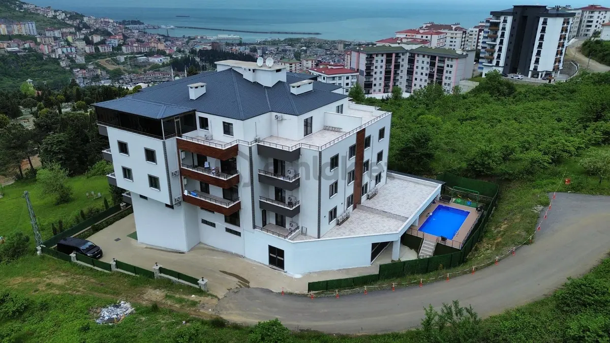 Trabzon'da Satılık Havuzlu Müstakil Bina - 31