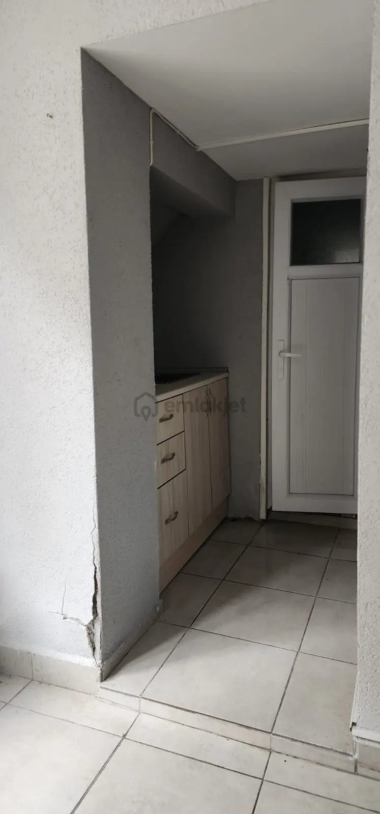 Şişli Harbiyede Kiralık Bakımlı Dükkan - 12