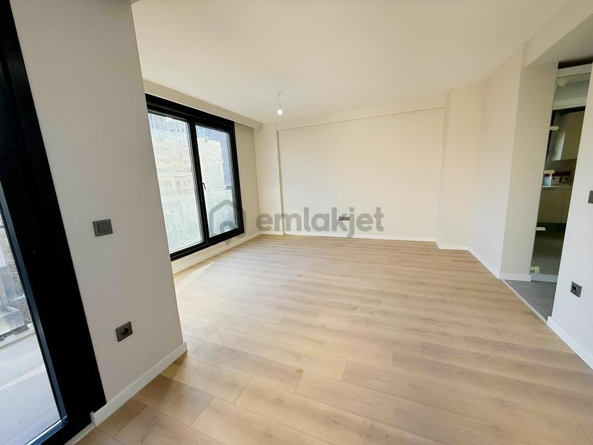Suadiye'de Sıfır Binada Satılık 2+1 Daire, 75m² Net - 27