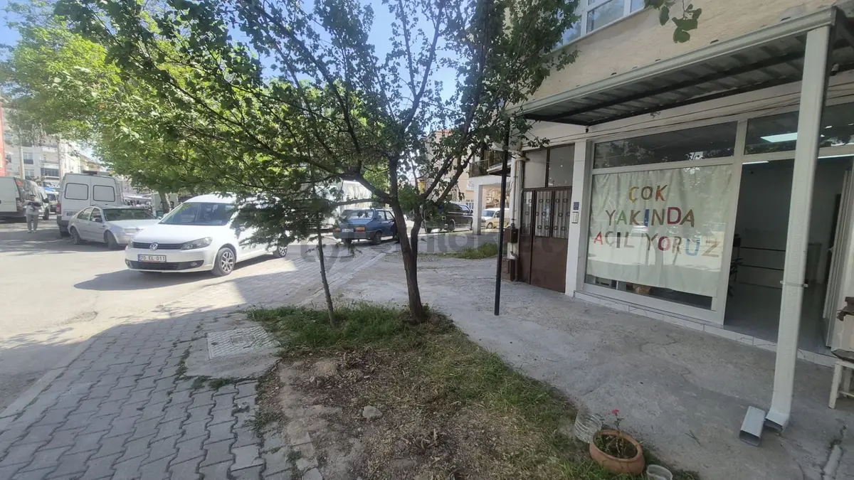 Emin Emlak Satıyor... Alişahane Mahallesi Satılık Fırsat Dükkan - 8