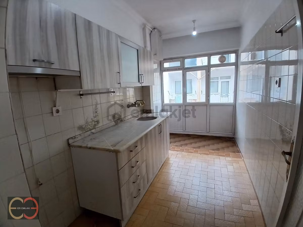 Emek ' Te Metro Yakını Otoparklı 3+1 Daire - 10