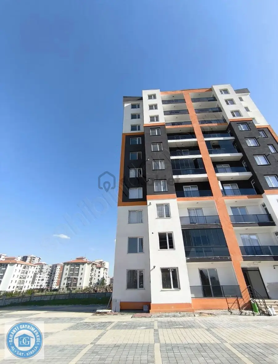 Üçkuyularda Acil Satılık 2+1 Daire - 8