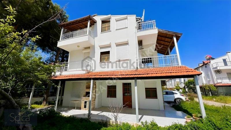 Ayvalık Altınova Satılık 4+1 Villa Manaskent Sitesi - 4