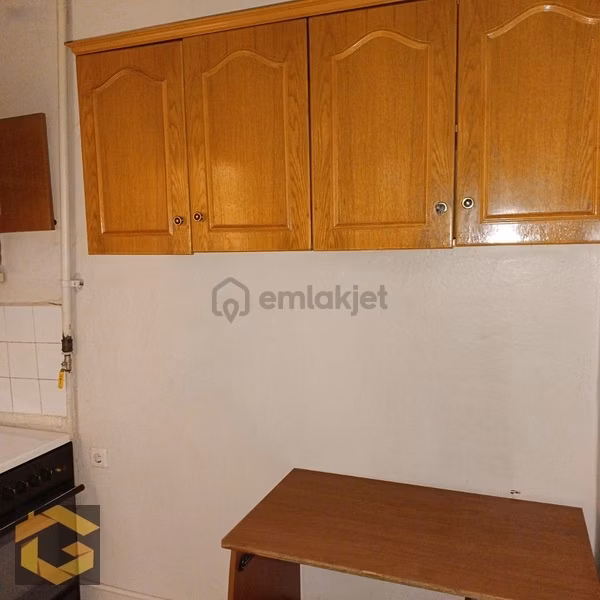 Aydınlıkevler'de Cadde Üzeri Eşyalı Kiralık 2+1 - 8